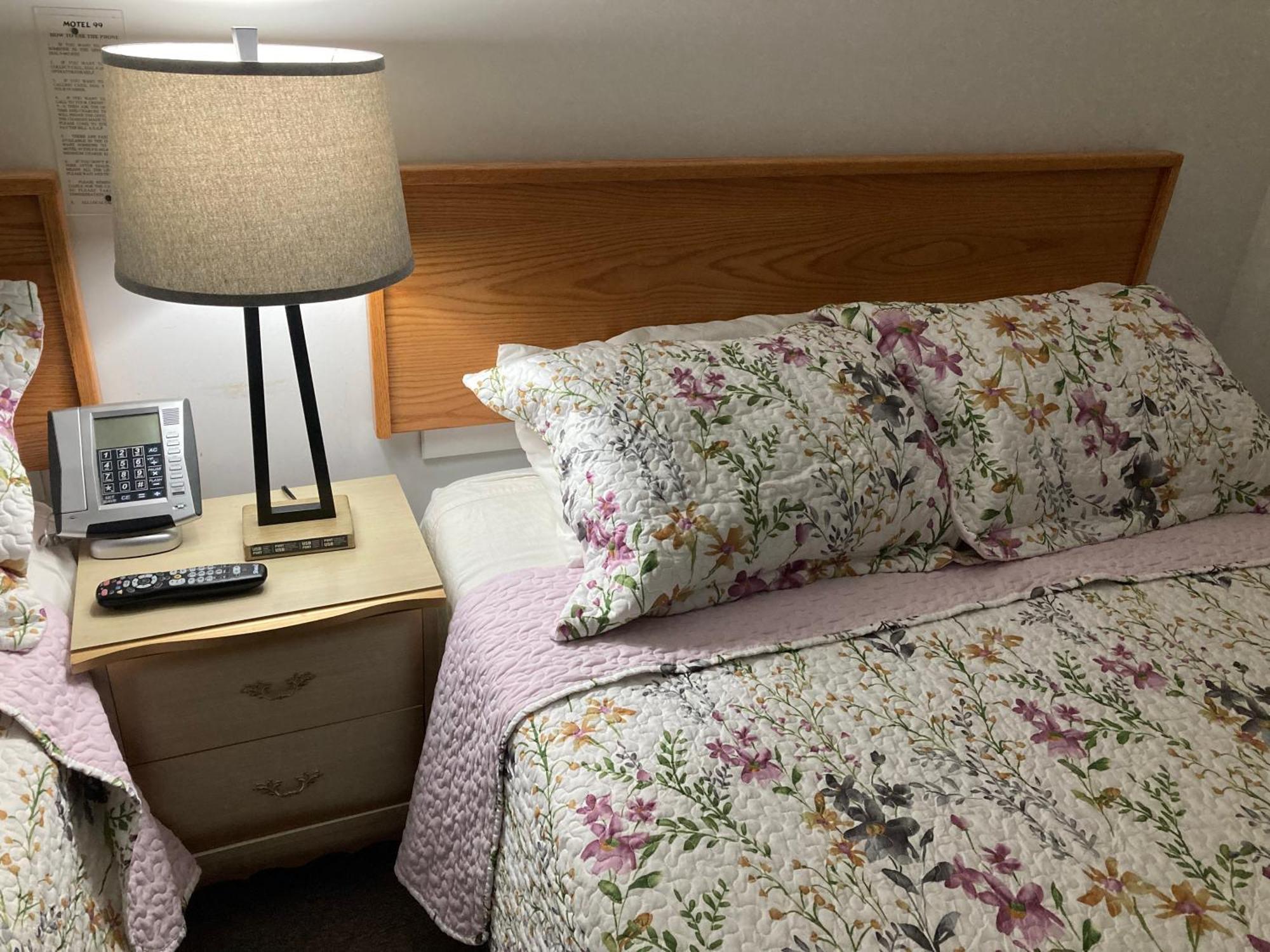 Motel 99 Grand Forks Eksteriør billede