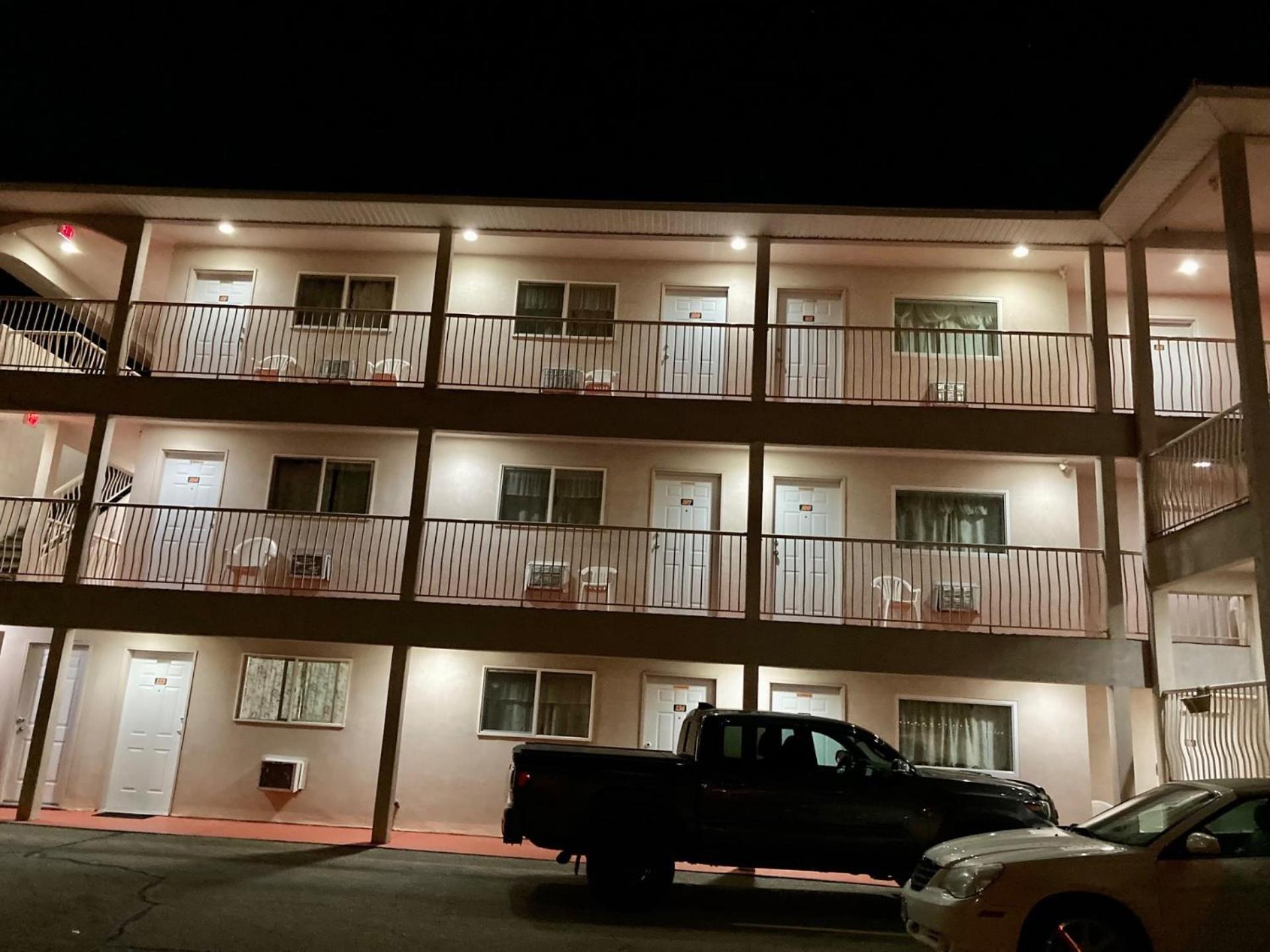 Motel 99 Grand Forks Eksteriør billede