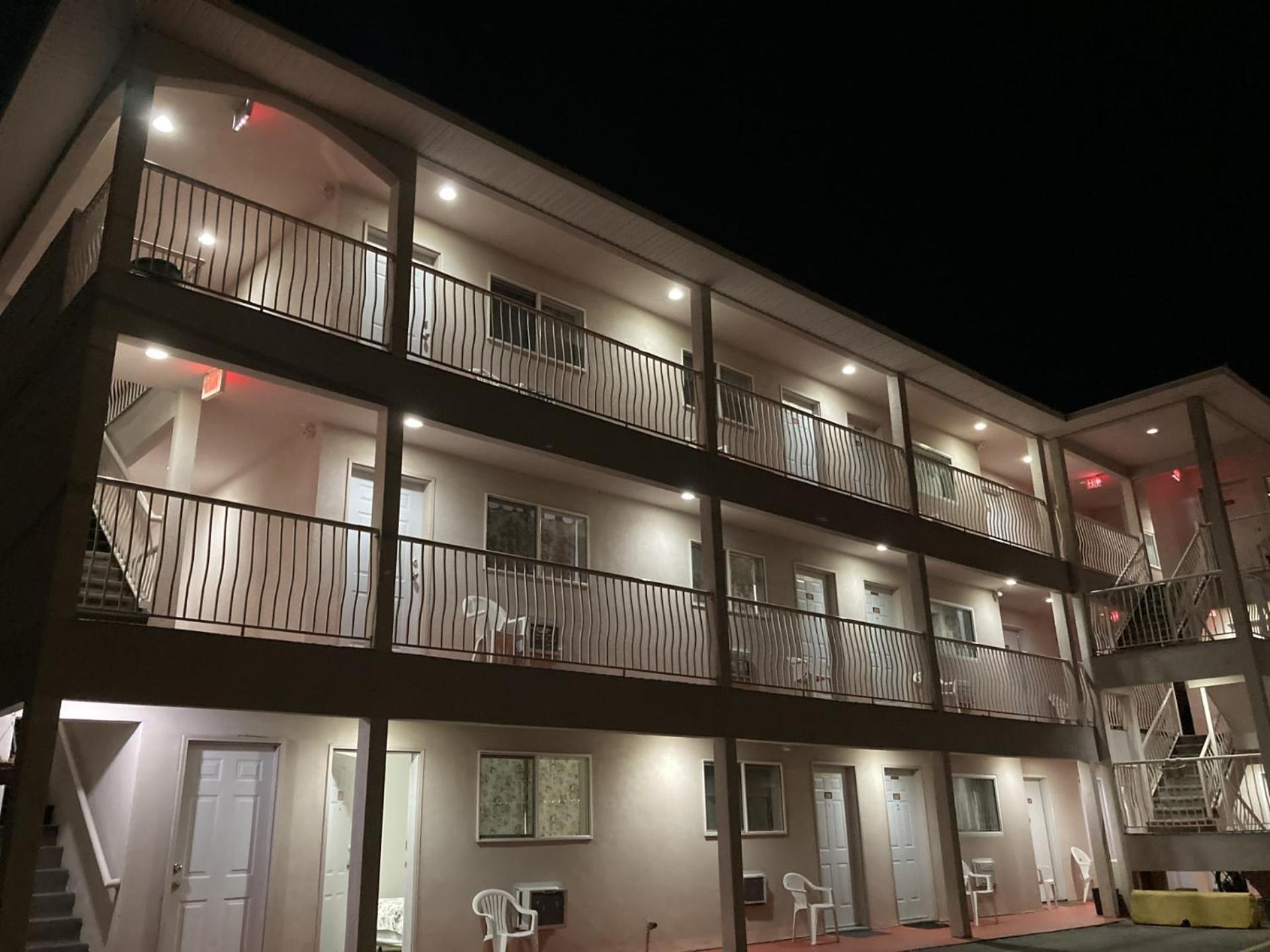 Motel 99 Grand Forks Eksteriør billede