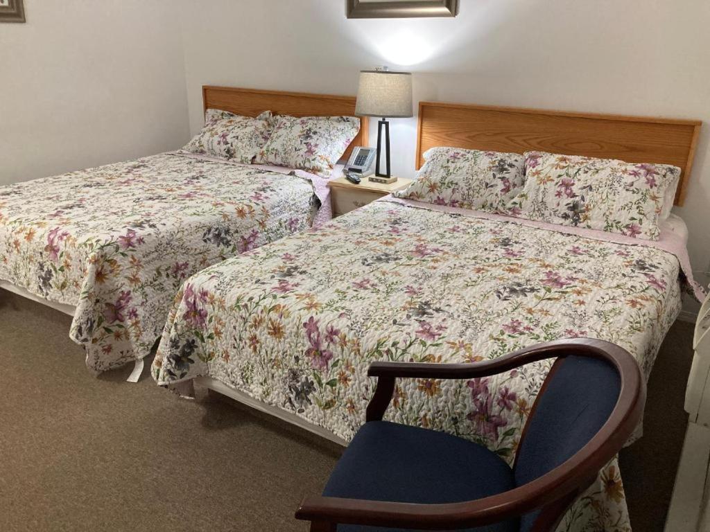 Motel 99 Grand Forks Eksteriør billede